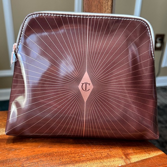 Charlotte Tilbury Get Your Glow On Brown White Rose Gold Makeup Bag & Samples - Picture 4 of 8
